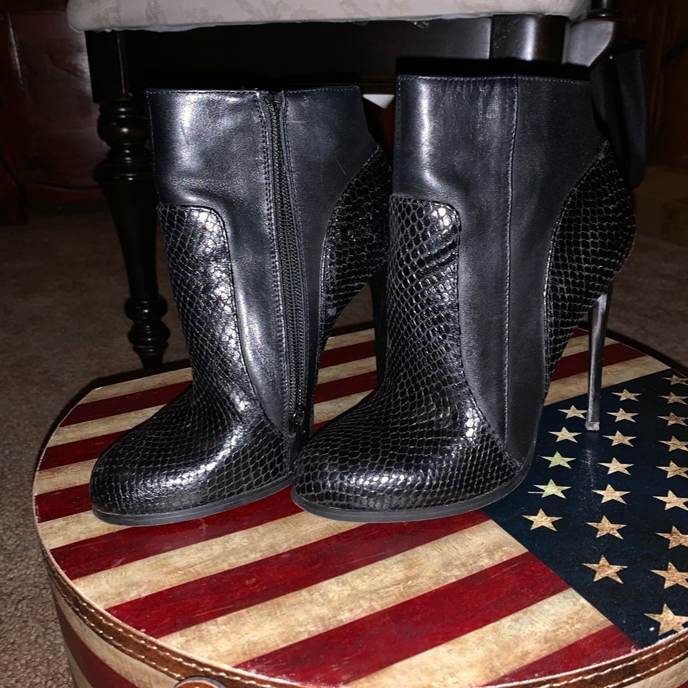 Aldo Python skin Booties - Picture 2 of 3